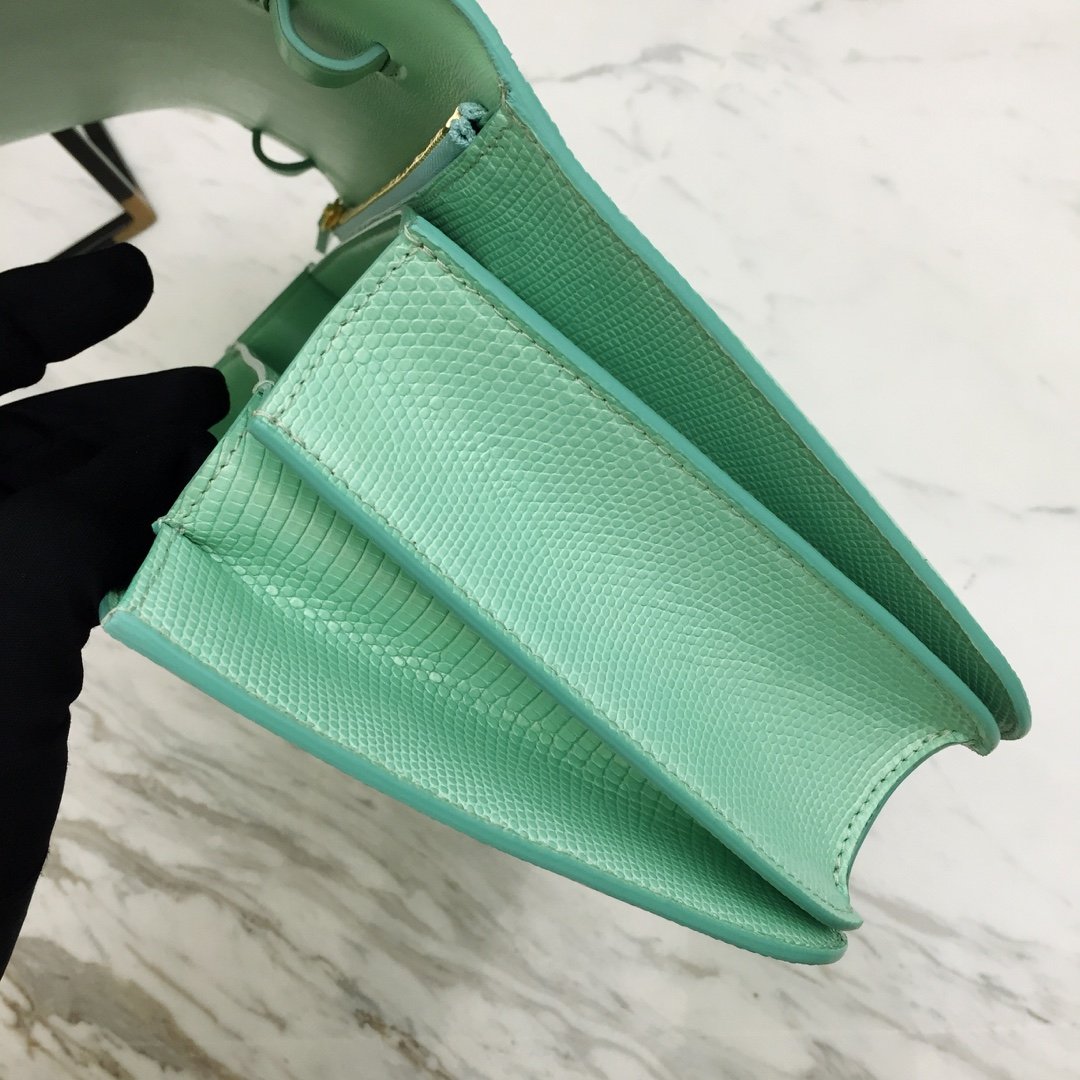 1531893841_3971970000_8