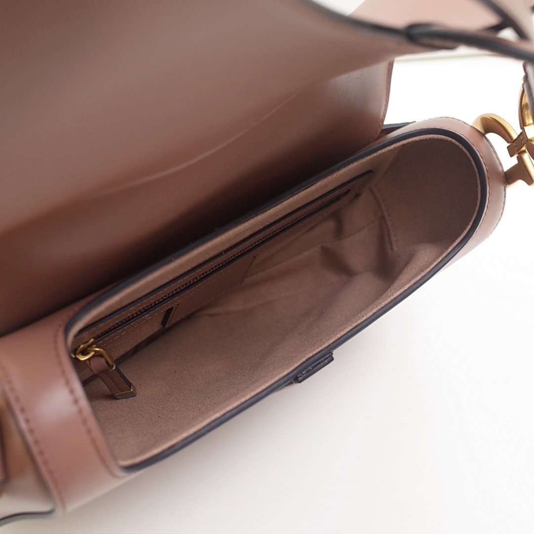 1534562457_1990289024_8