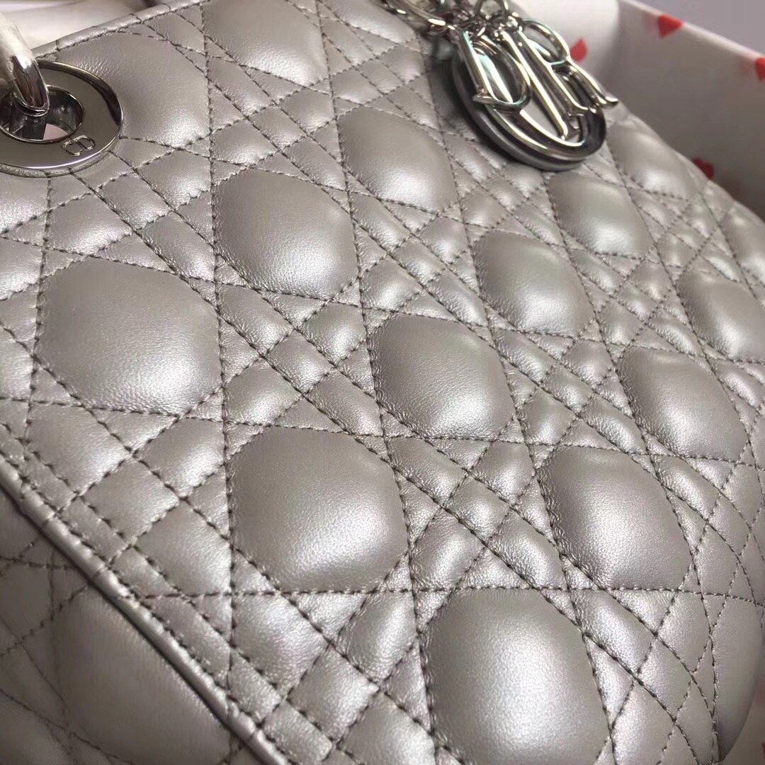 1536888721_3073374404_4