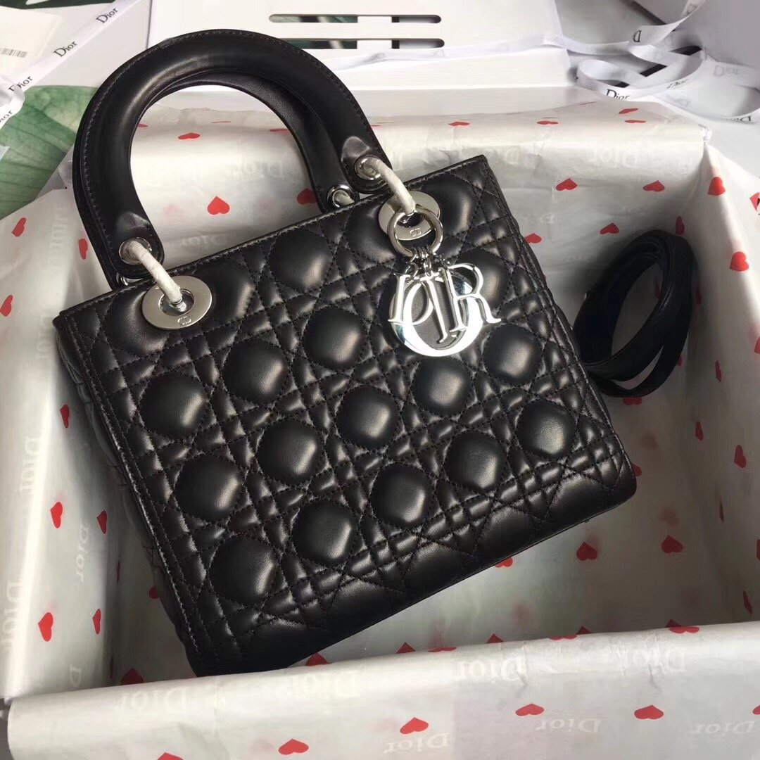 1536888853_3396555258_1