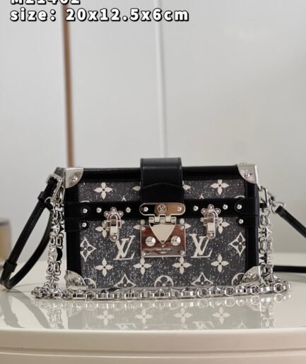 LV Black Black