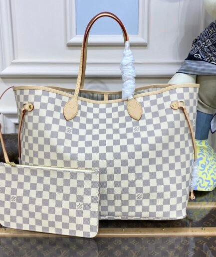 LV Damier Ebene White Interior