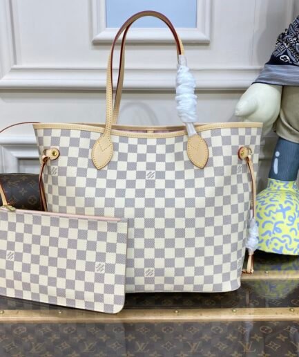 LV Damier White Pink interior