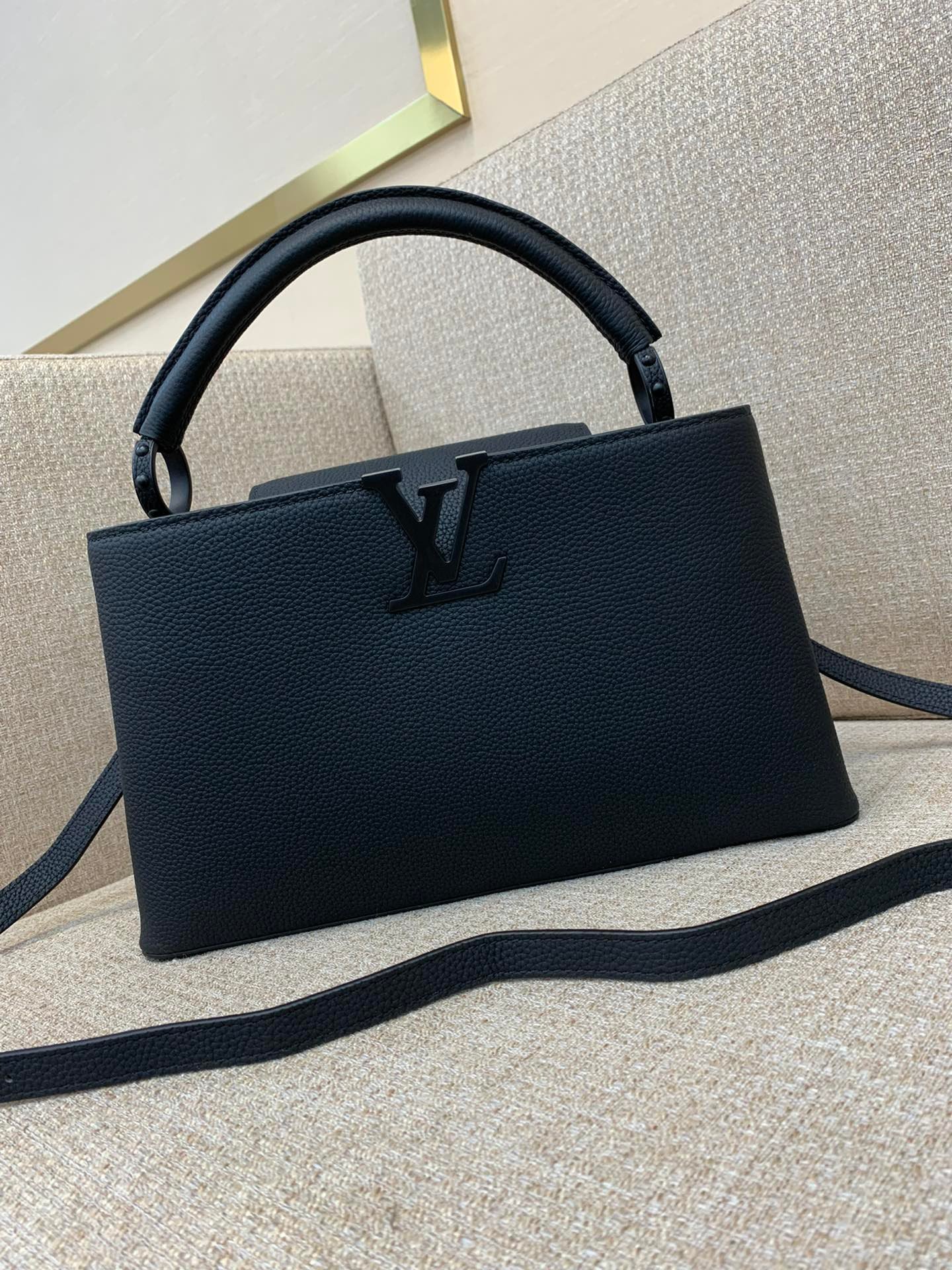 East West Black Big_002