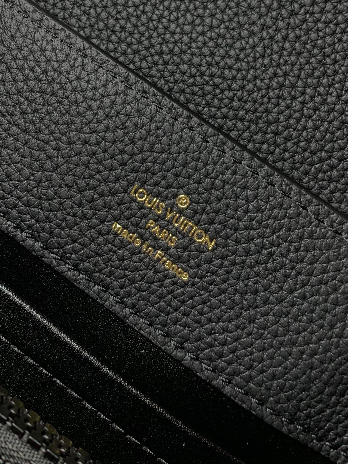 East West Black Big_005