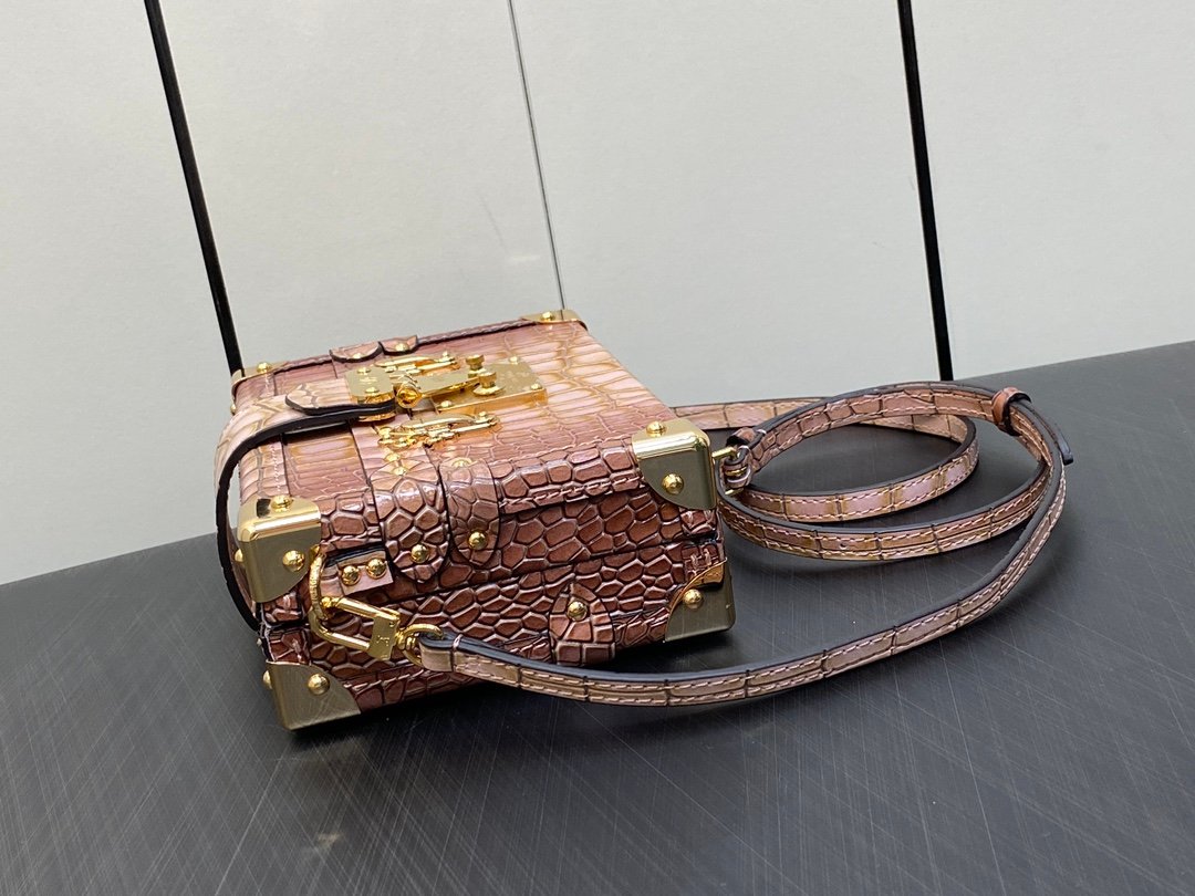 Exclusive Croco New_004