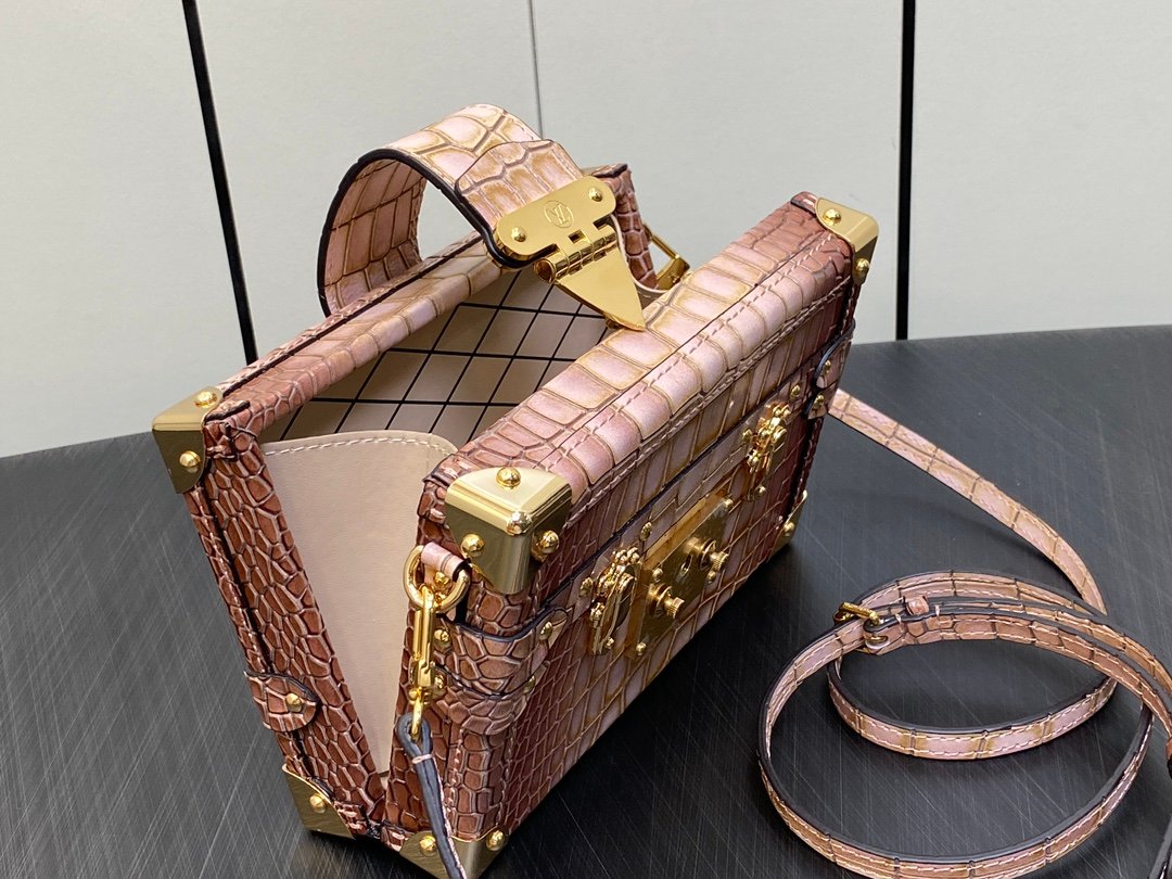 Exclusive Croco New_007