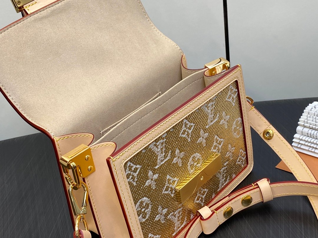 Golden Exclusive_004