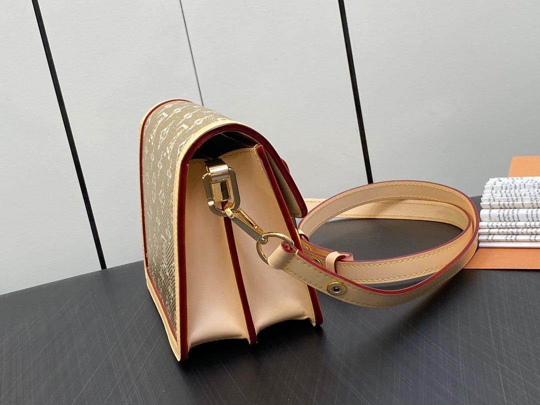 Golden Exclusive_013