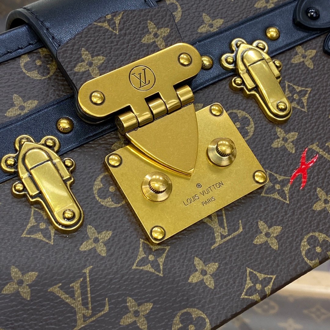 Petite Malle Short_005