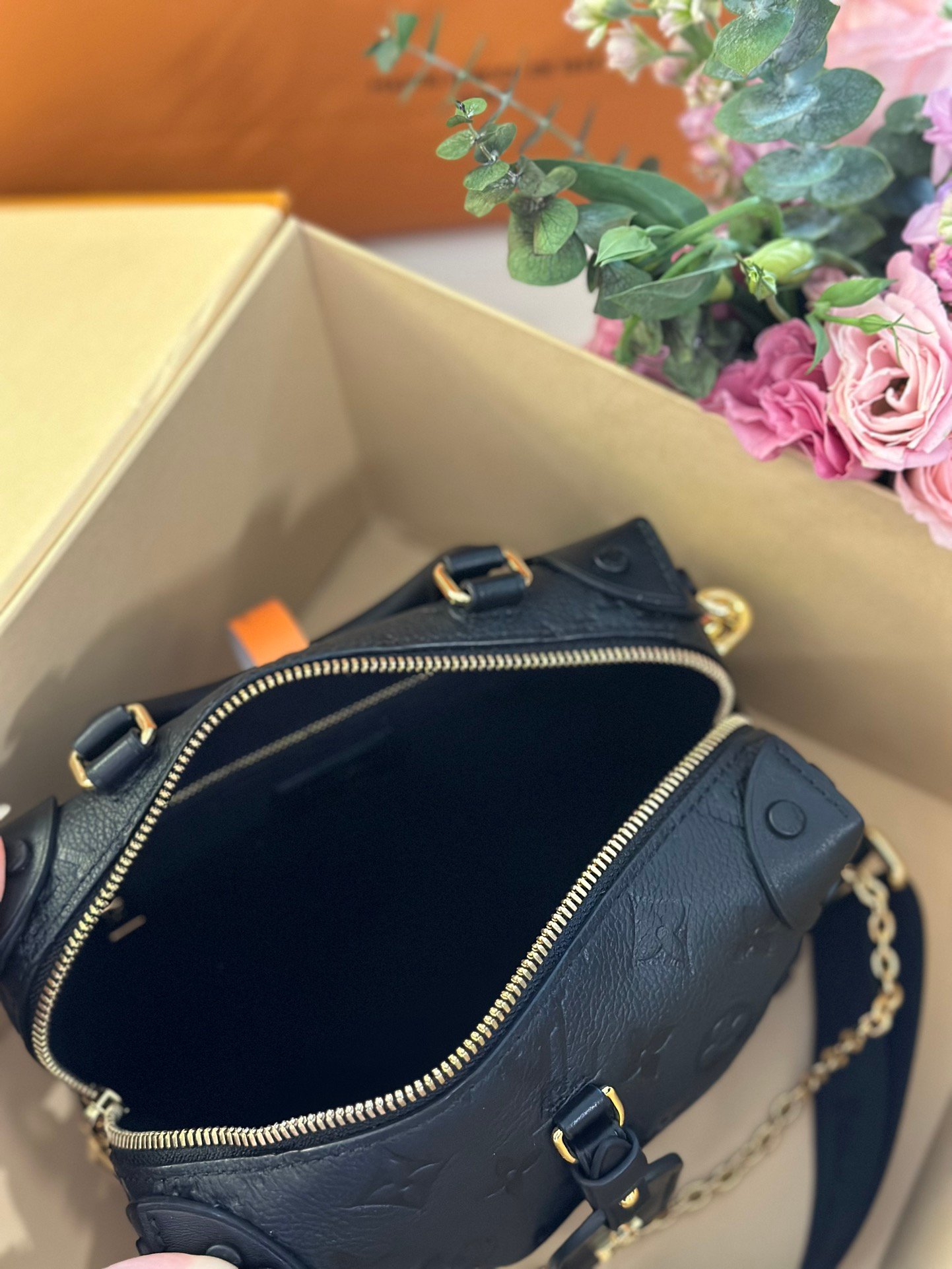 Petite Malle Souple Black Full_008