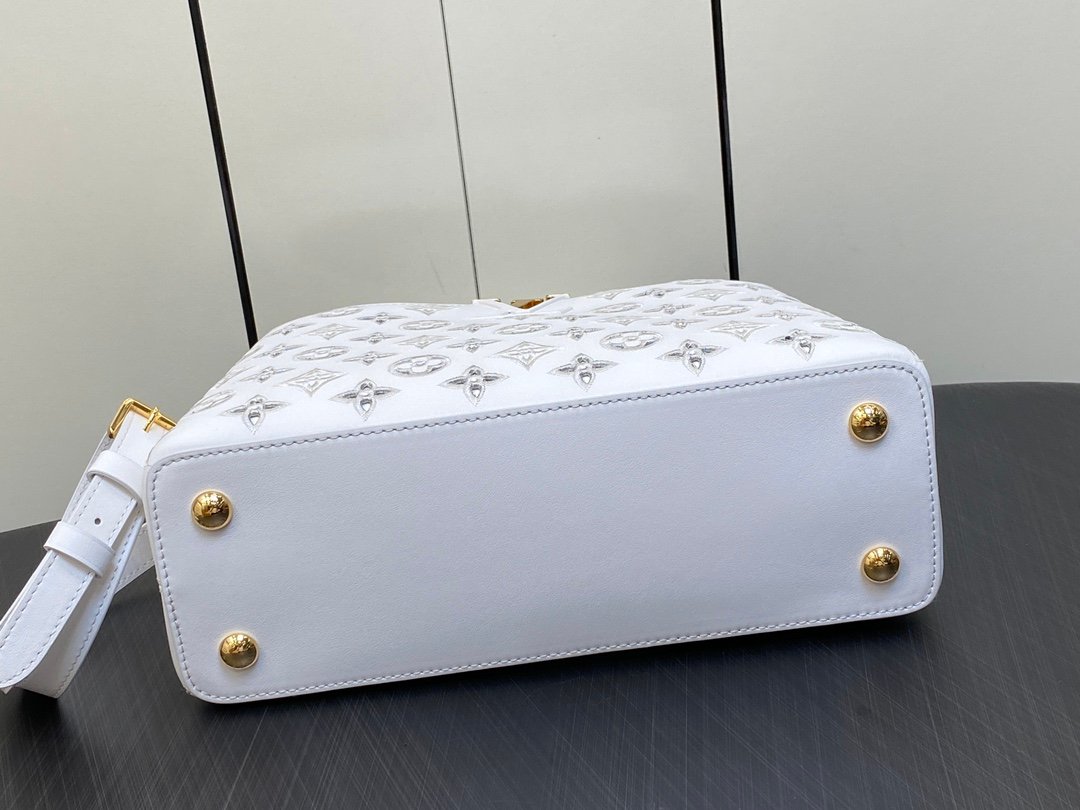 White MM_001 White MM 001