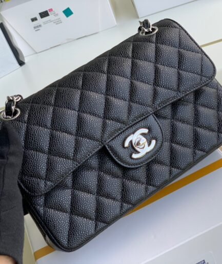 Chanel Small Flap Caviar - Black Quilted SHW - A01113 - 23cm