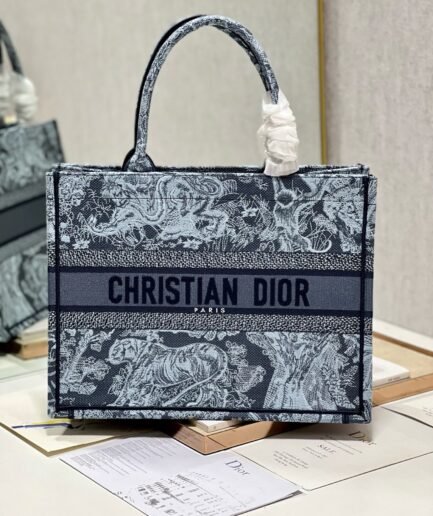 Medium Dior Book Tote - Denim Blue Toile de Jouy Embroidery - 36.5cm