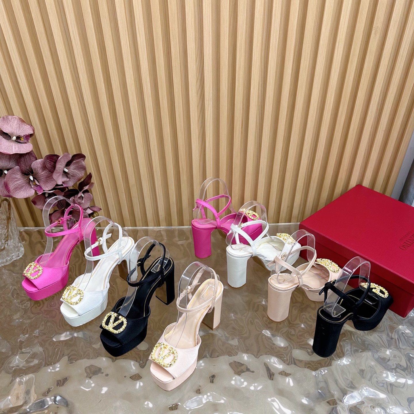 valentino (6) valentino 6